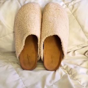 Faux fur Clog